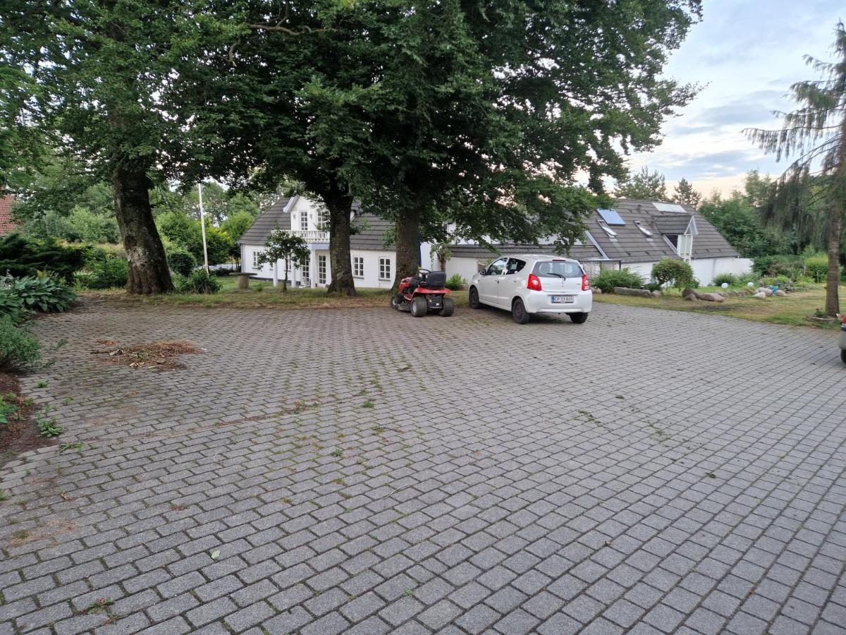 Trandafir Guesthouse Egtved Exteriör bild