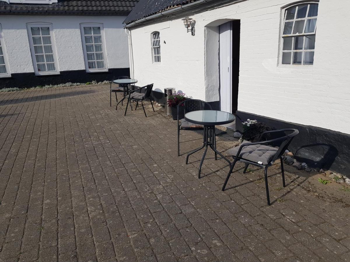 Trandafir Guesthouse Egtved Exteriör bild