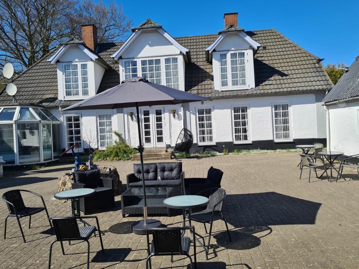 Trandafir Guesthouse Egtved Exteriör bild
